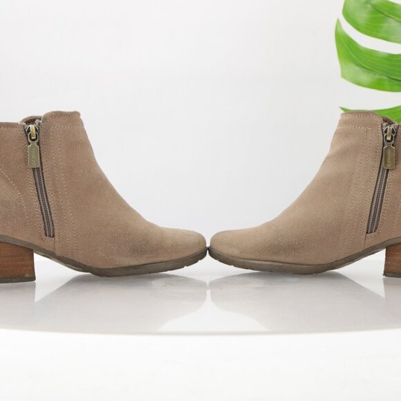Blondo Womens Villa Boot Size 7 Waterproof Taupe Tan Suede Low Block Heel Bootie - Picture 9 of 13